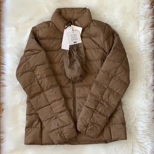 UNIQLO light down jacket sz M